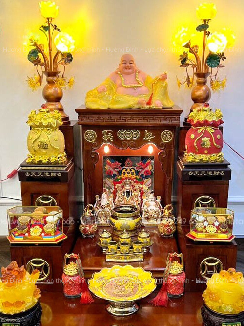 Bướm đậu trên bàn thờ ông địa: Điềm báo may mắn hay lời nhắn nhủ tâm linh? 8 buom dau tren ban tho than tai