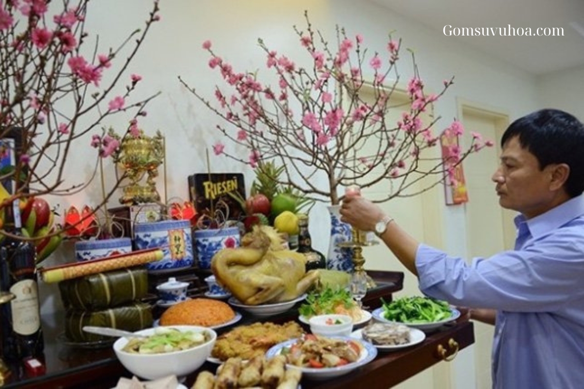 Văn khấn đêm giao thừa 2025: Mâm cúng, thứ tự và bài khấn chuẩn 5 bai van khan giao thua trong nha nam 2025